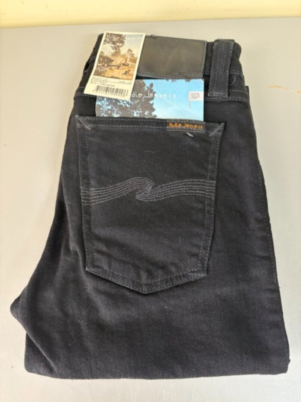 NUDIE JEANS